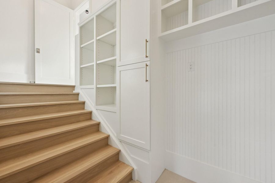 Spacious, unfurnished interior of a new home in , Houston (Image 38).