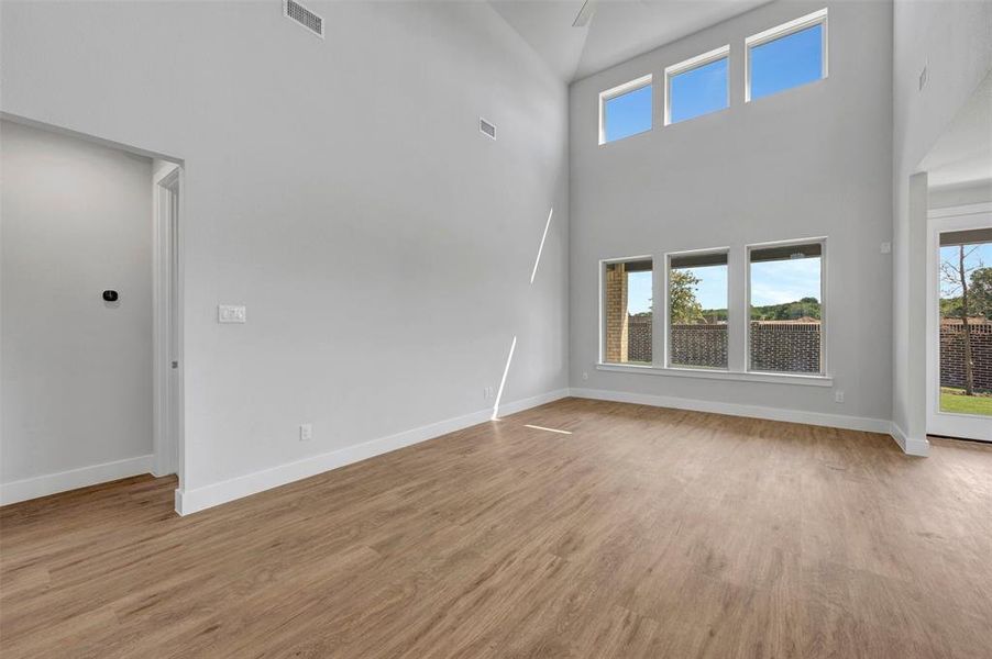 Spacious, unfurnished interior of a new home in Aster Park, McKinney (Image 20).