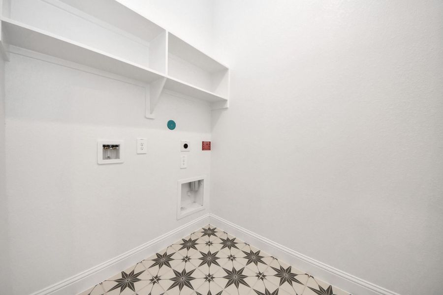 Spacious, unfurnished interior of a new home in ARTAVIA: Hilltop Collection, Conroe (Image 18). Spacious, unfurnished interior of a new home in ARTAVIA: Hilltop Collection, Conroe (Image 18).