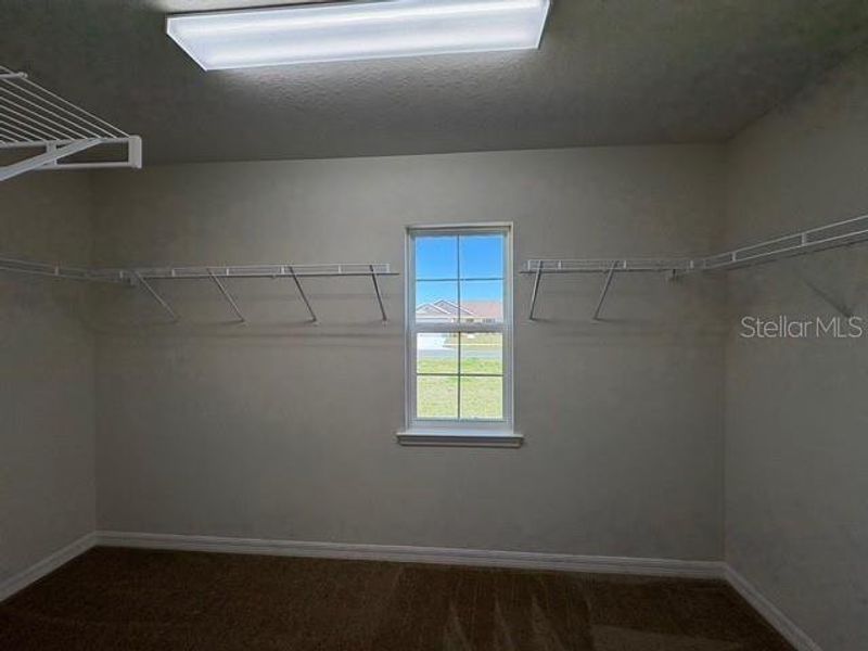 Spacious, unfurnished interior of a new home in , Ocala (Image 18).