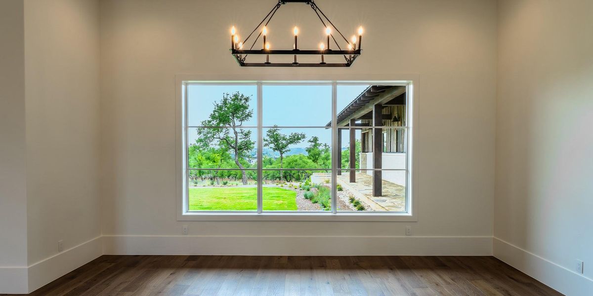 Spacious, unfurnished interior of a new home in , Fredericksburg (Image 19).