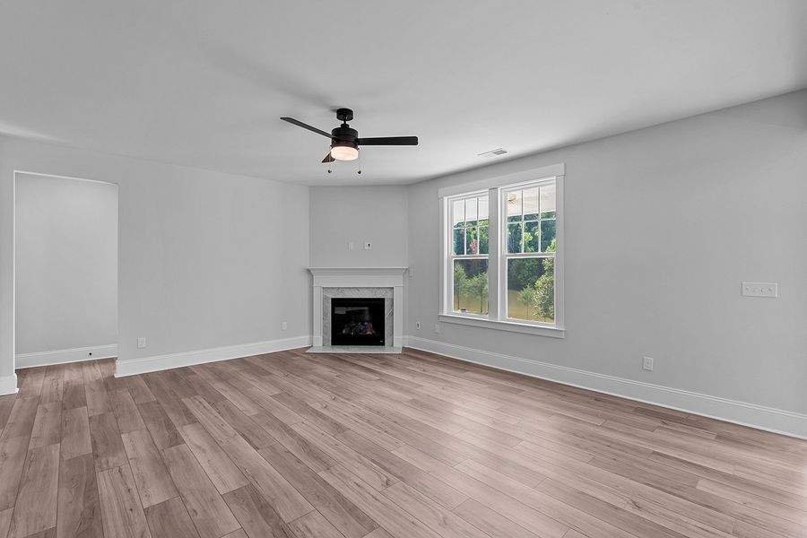 Spacious, unfurnished interior of a new home in Hanes Lake, Winston-Salem (Image 27).