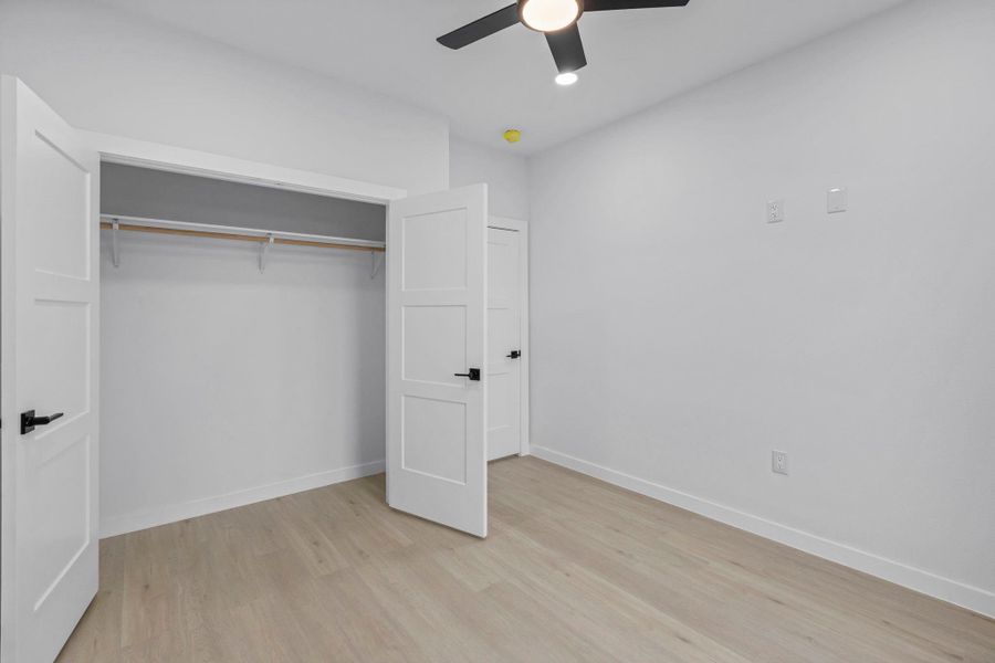 Spacious, unfurnished interior of a new home in , Wimberley (Image 32).