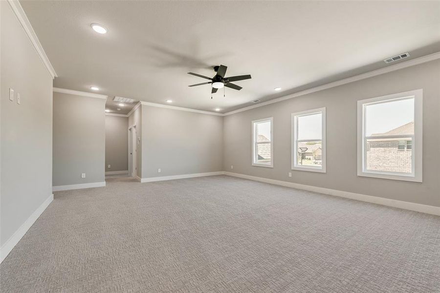 Spacious, unfurnished interior of a new home in , Van Alstyne (Image 26).