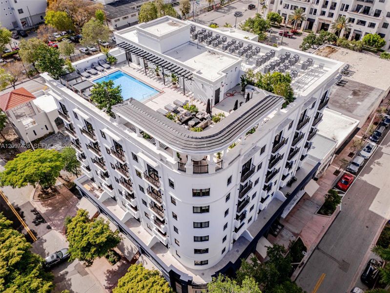 Condo located in Coral Gables, FL showcasing its design and architecture (Image 21).