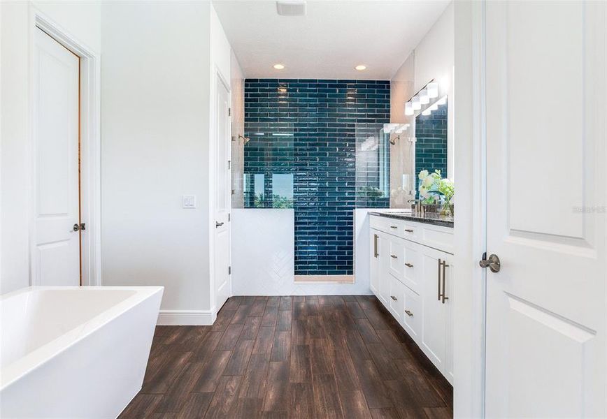 Furnished interior view inside a new home in , Treasure Island (Image 38).