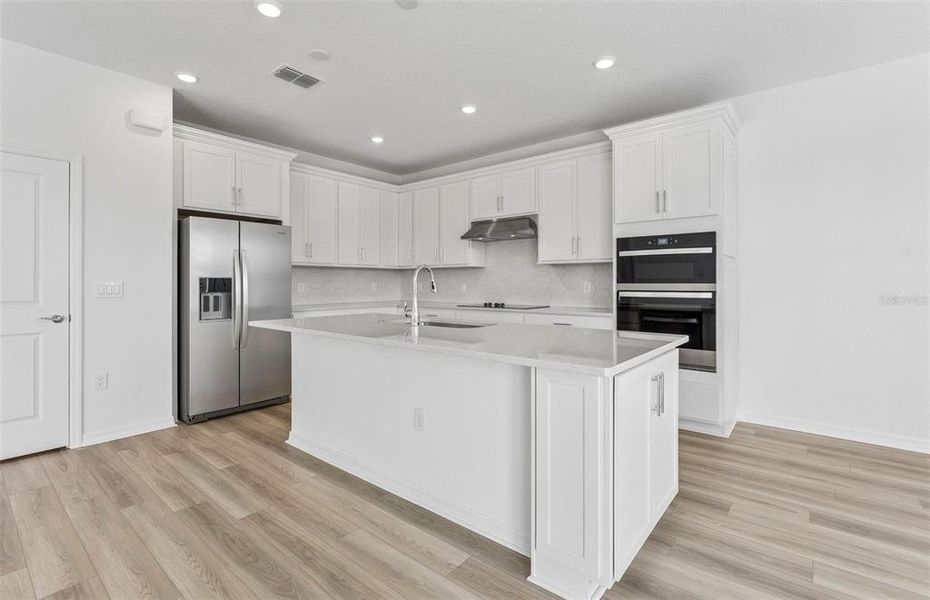 Furnished interior view inside a new home in , Lake Alfred (Image 3).