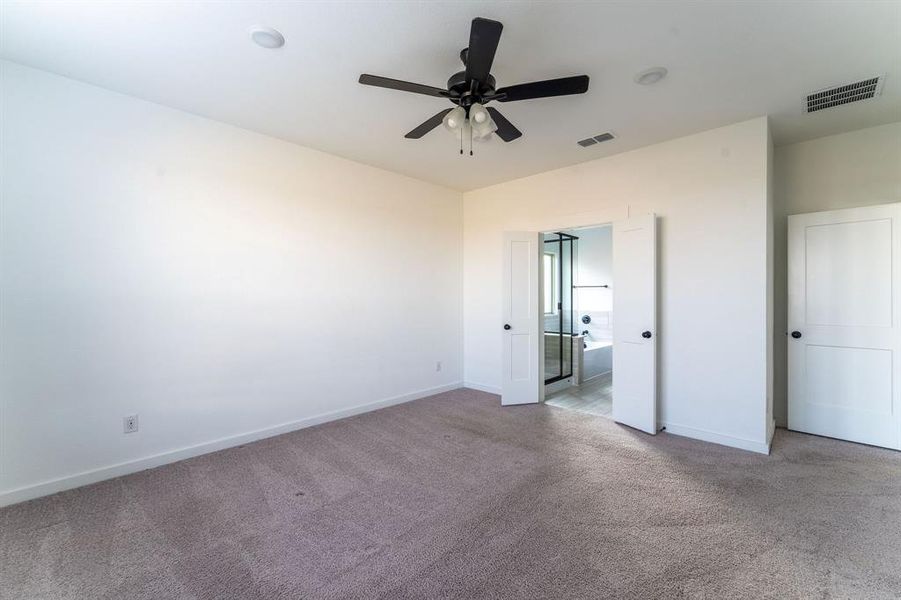 Spacious, unfurnished interior of a new home in Prairie Ridge at Goodland, Midlothian (Image 25).