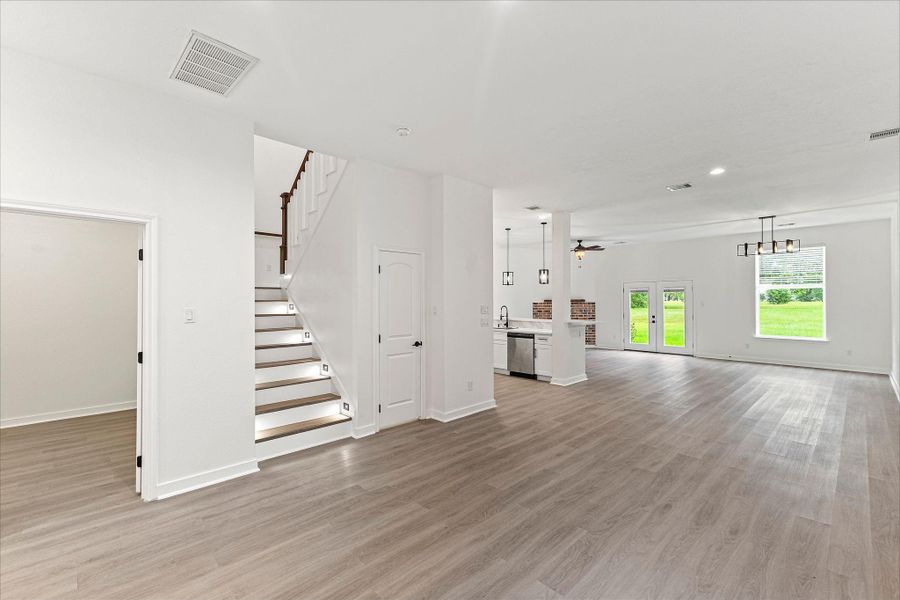 Spacious, unfurnished interior of a new home in , Willis (Image 13).