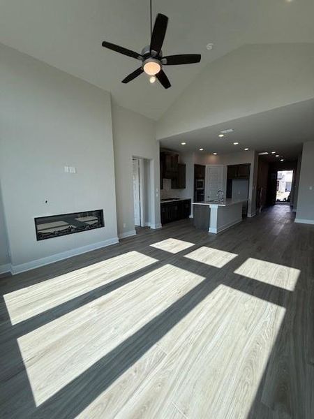 Spacious, unfurnished interior of a new home in Tompkins Reserve, Katy (Image 5). Spacious, unfurnished interior of a new home in Tompkins Reserve, Katy (Image 5).