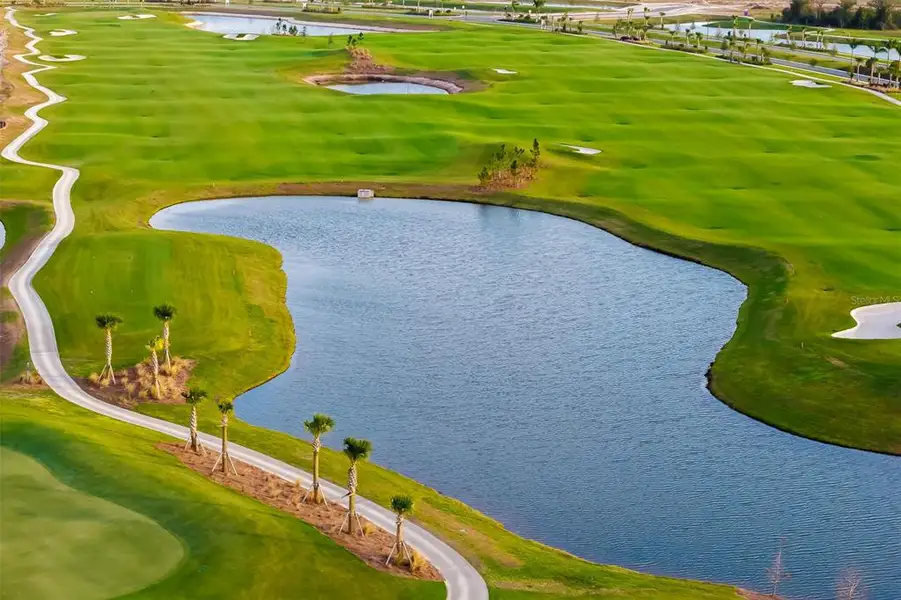 Natural landscape and outdoor views near Calusa Country Club in Lakewood Ranch (Image 44).