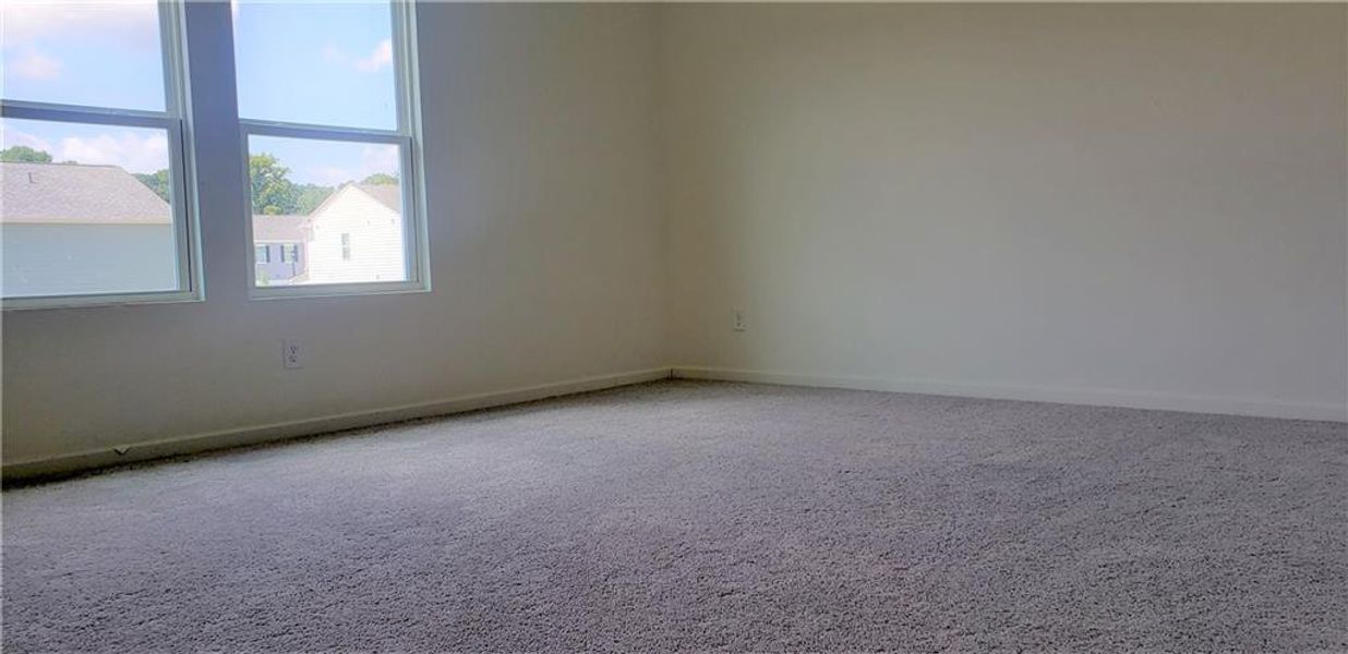 Spacious, unfurnished interior of a new home in Casteel, Bethlehem (Image 7).