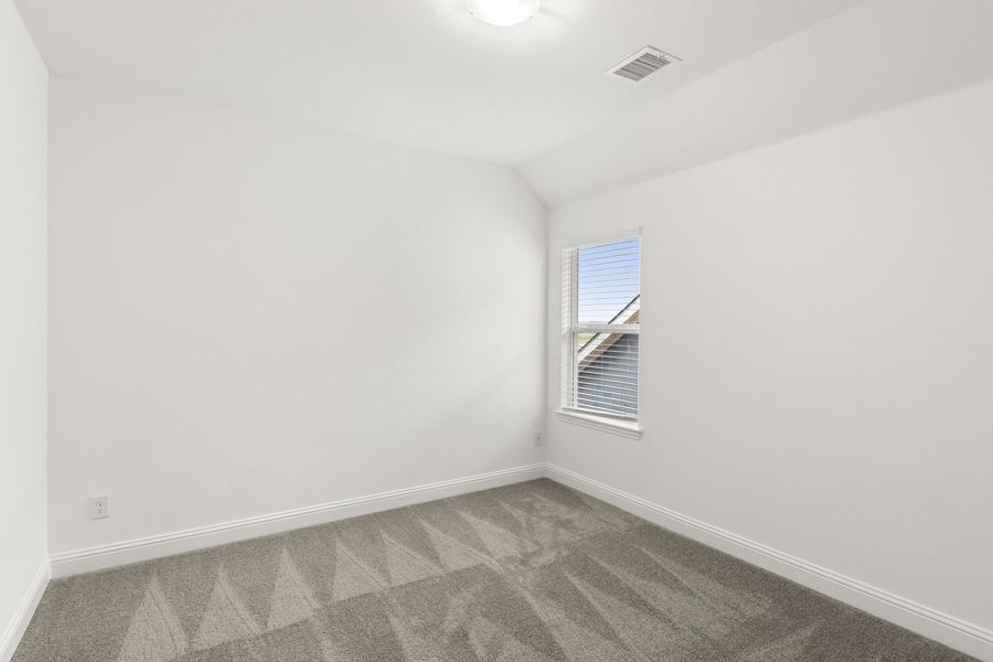 Spacious, unfurnished interior of a new home in Walden Pond, Forney (Image 27).