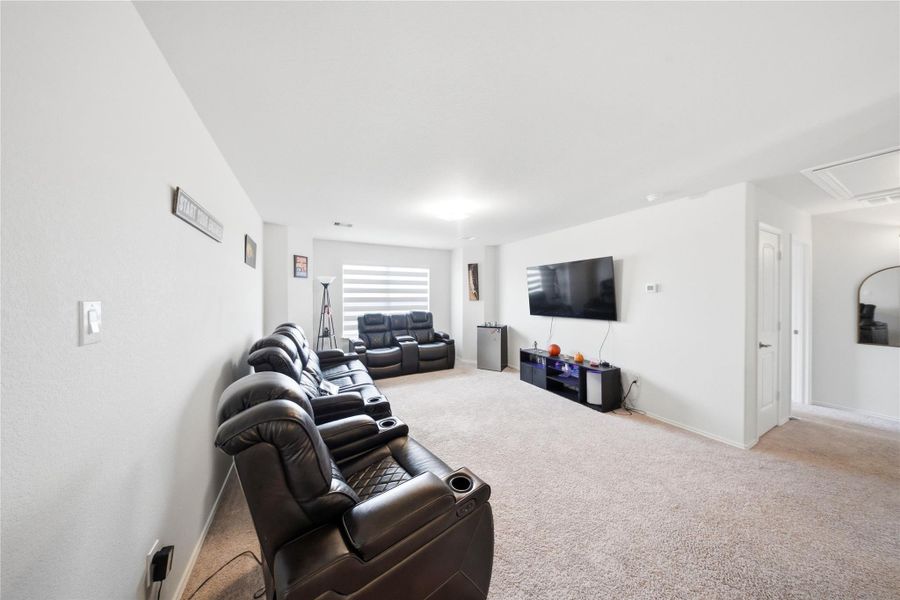 Furnished interior view inside a new home in Sierra Vista, Iowa Colony (Image 18).