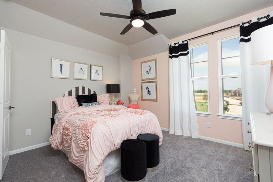 Representative furnished interior of a home built from the Alder by Beazer Homes in Bridgeland: Premier Collection, Cypress (Image 16).