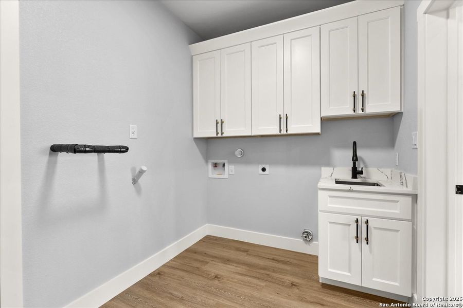 Furnished interior view inside a new home in , Fischer (Image 10).