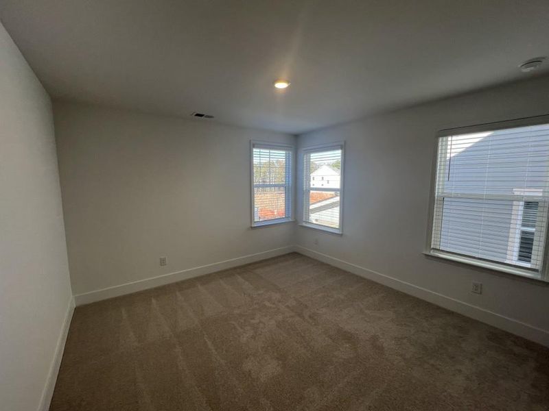 Spacious, unfurnished interior of a new home in Willow Creek, Watkinsville (Image 15).