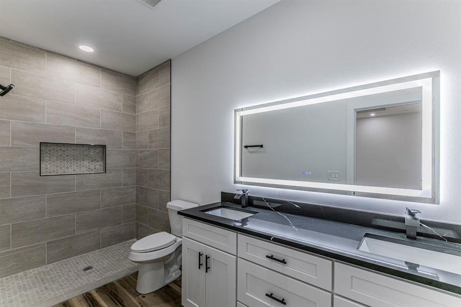 Furnished interior view inside a new home in , Malakoff (Image 17).