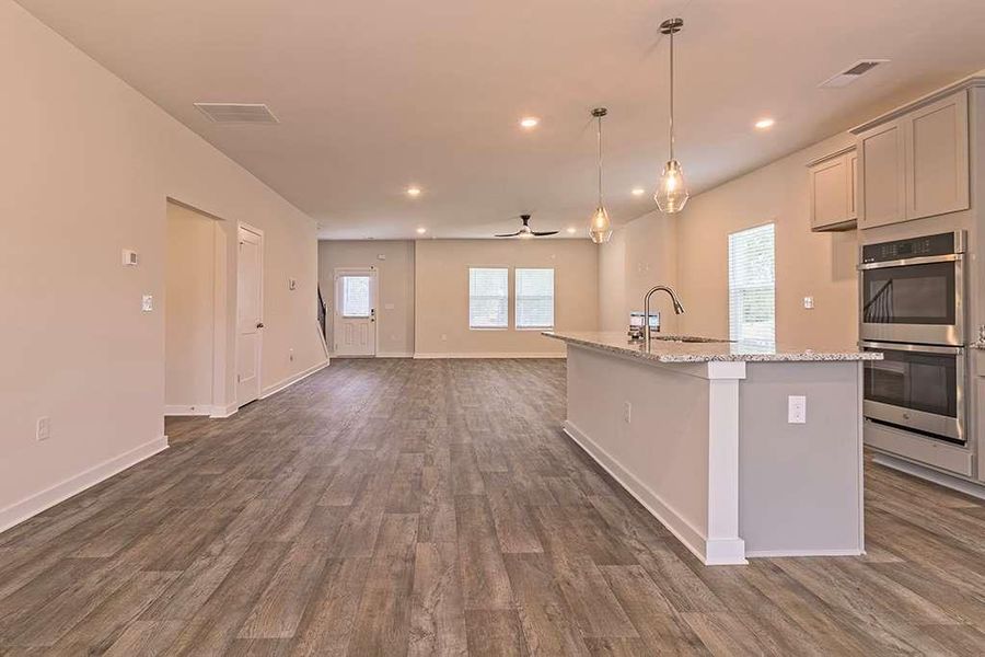 Spacious, unfurnished interior of a new home in Southern Hills, McDonough (Image 22).