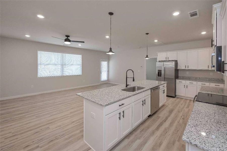 Furnished interior view inside a new home in Deer Creek, Temple (Image 5).