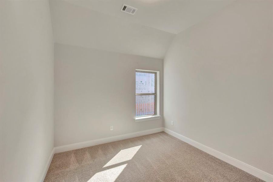 Spacious, unfurnished interior of a new home in Creekshaw – Gardens, Royse City (Image 26). Spacious, unfurnished interior of a new home in Creekshaw – Gardens, Royse City (Image 26).