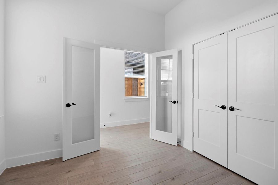 Spacious, unfurnished interior of a new home in Emory Glen, Magnolia (Image 13).