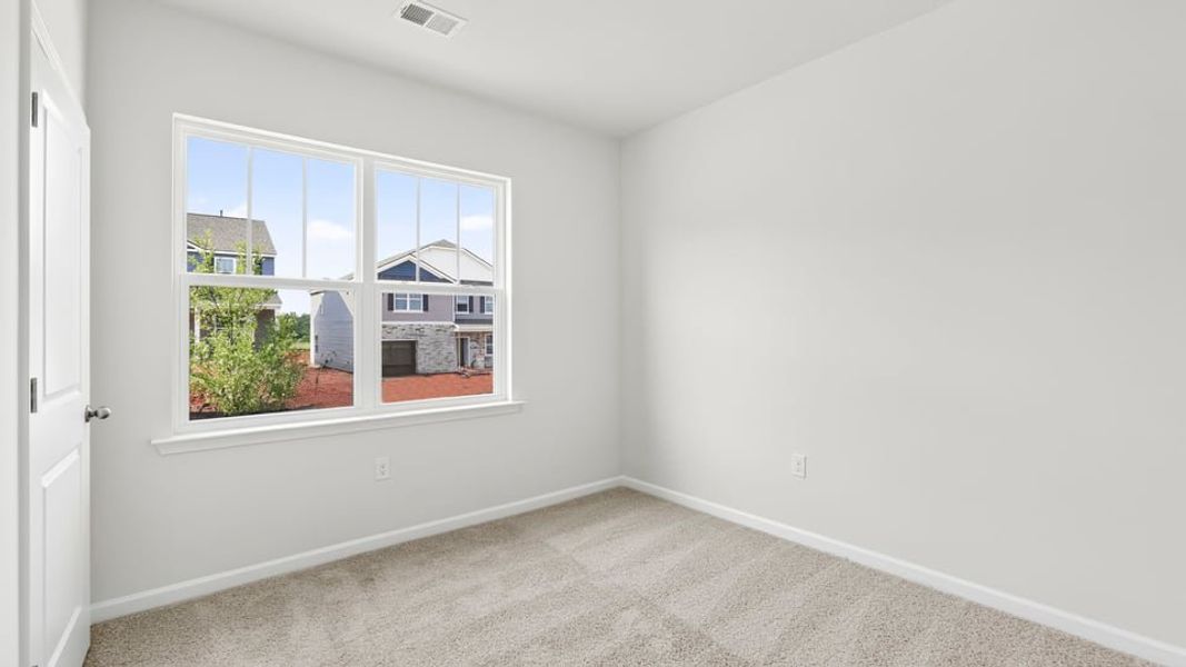 Spacious, unfurnished interior of a new home in Benjamin's Grove, Woodruff (Image 18).