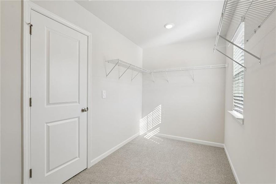 Spacious, unfurnished interior of a new home in Ivey Township, Dallas (Image 44).