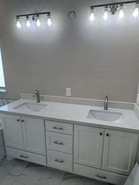 Furnished interior view inside a new home in , Navasota (Image 5).