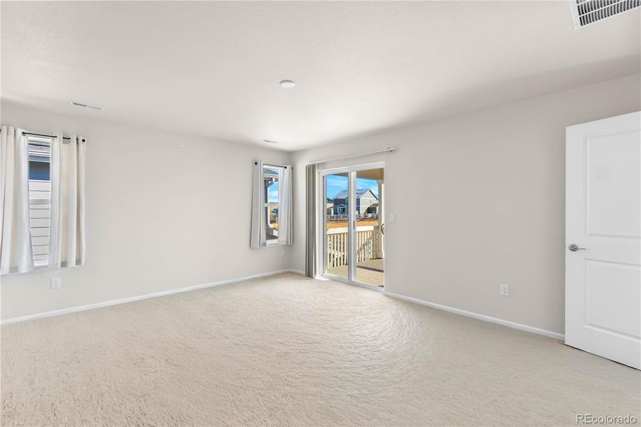 Spacious, unfurnished interior of a new home in , Castle Rock (Image 23).