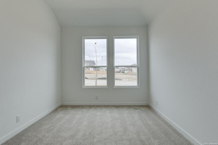 Spacious, unfurnished interior of a new home in Arcadia Ridge, San Antonio (Image 20).