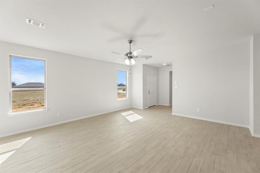 10. 8216 Kingfisher - Family (3)