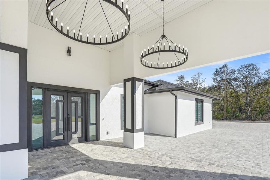 Exterior details and patio area of a home in , Spring Hill (Image 4).