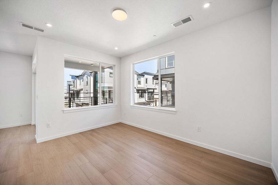 Spacious, unfurnished interior of a new home in Lyric at RidgeGate Townhomes, Lone Tree (Image 16). Spacious, unfurnished interior of a new home in Lyric at RidgeGate Townhomes, Lone Tree (Image 16).