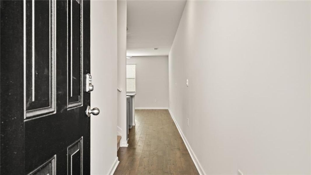 Spacious, unfurnished interior of a new home in Inverness at Sugarloaf, Lawrenceville (Image 17).