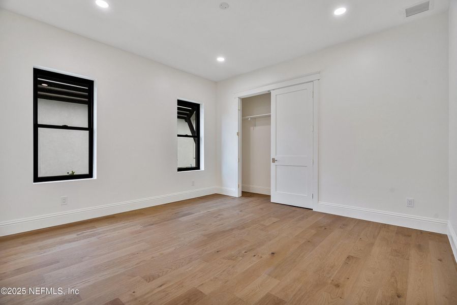 Spacious, unfurnished interior of a new home in , St. Augustine (Image 77).