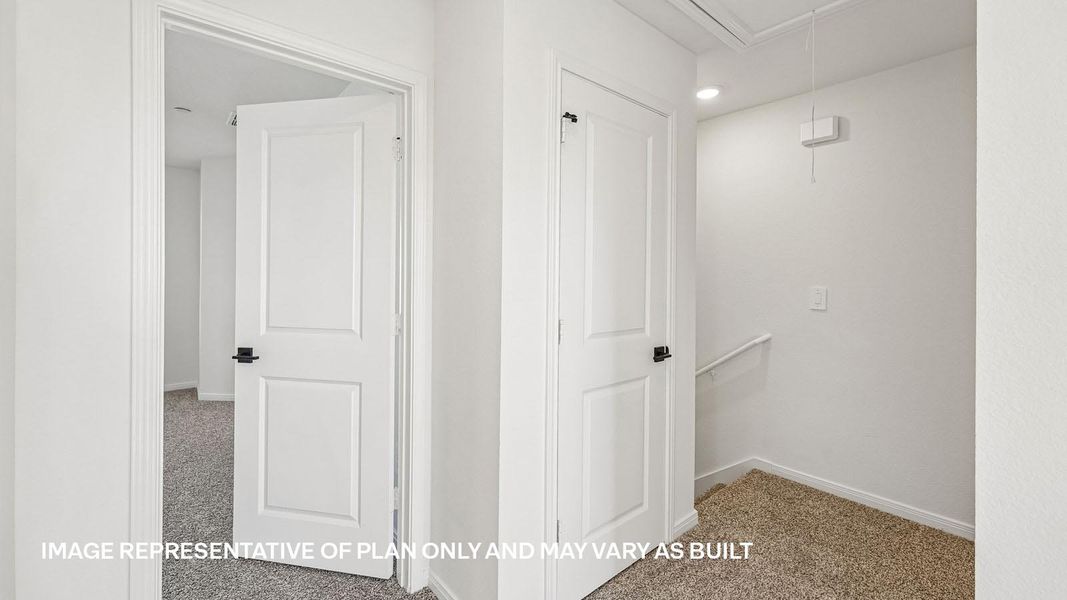 Spacious, unfurnished interior of a new home in Avery Centre, Round Rock (Image 18).