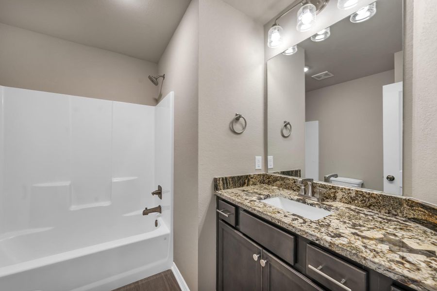 **Photos are sample photos of similar plan. Colors and features might vary**