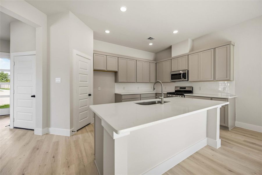 Furnished interior view inside a new home in Alicante, Houston (Image 8).