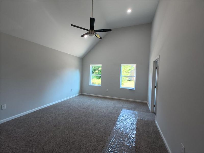 Spacious, unfurnished interior of a new home in , Temple (Image 10).