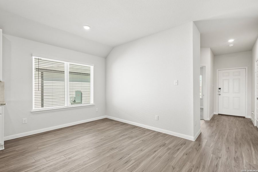 Spacious, unfurnished interior of a new home in Hunters Ranch, San Antonio (Image 17).