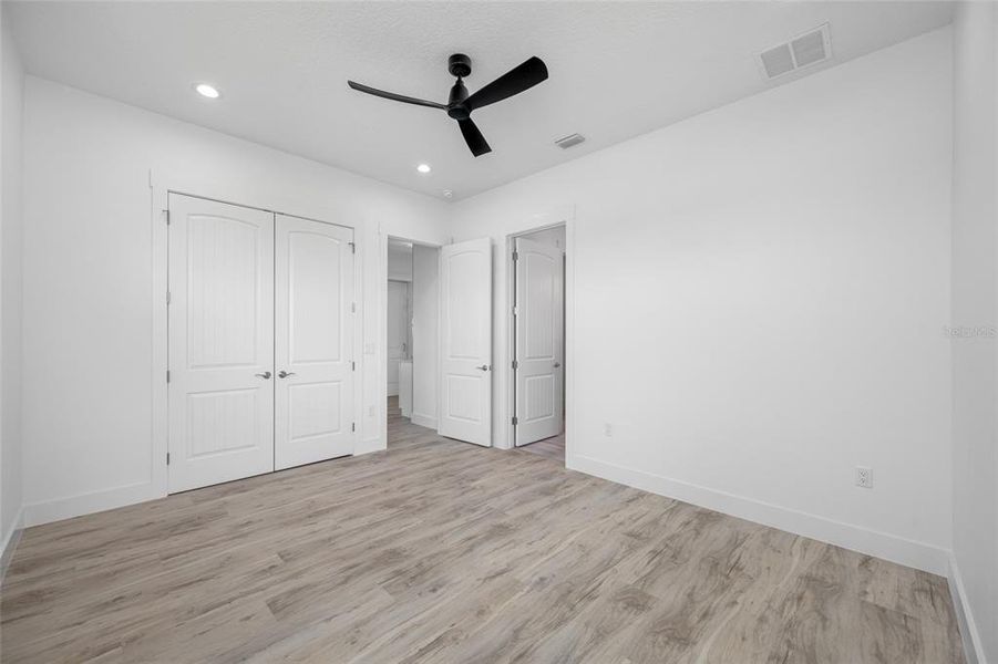 Spacious, unfurnished interior of a new home in , Madeira Beach (Image 63).