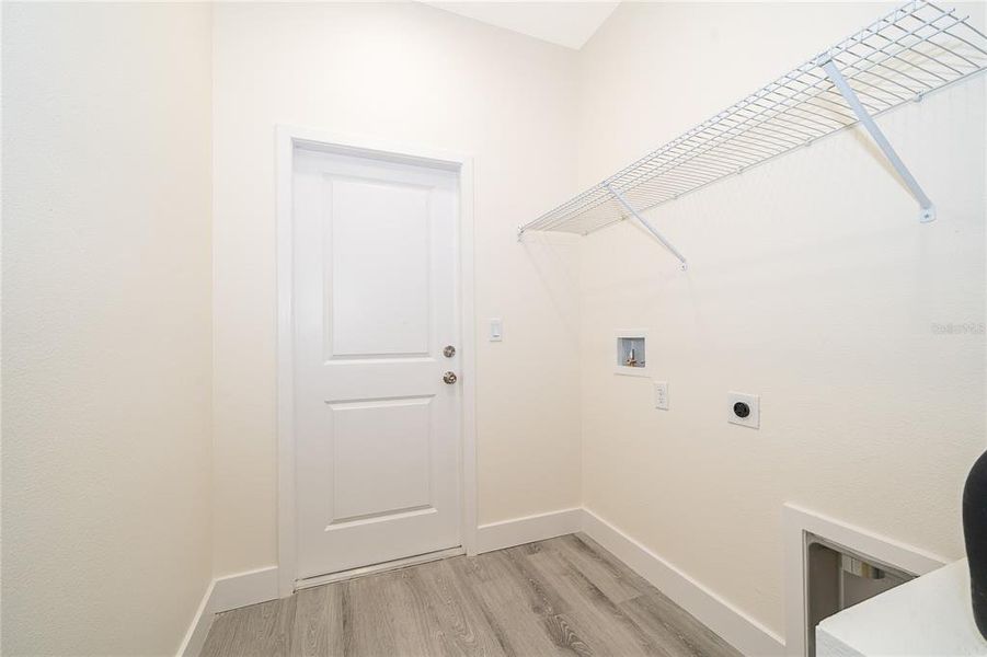 Spacious, unfurnished interior of a new home in , Sanford (Image 19).