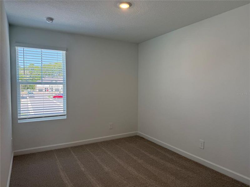 Spacious, unfurnished interior of a new home in , Tampa (Image 13).