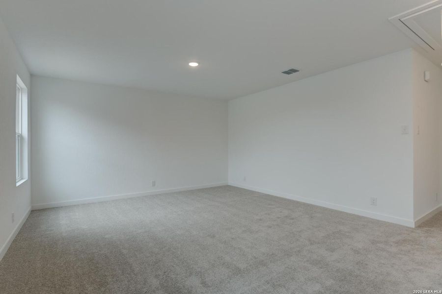 Spacious, unfurnished interior of a new home in Nopal Valley, San Antonio (Image 29). Spacious, unfurnished interior of a new home in Nopal Valley, San Antonio (Image 29).