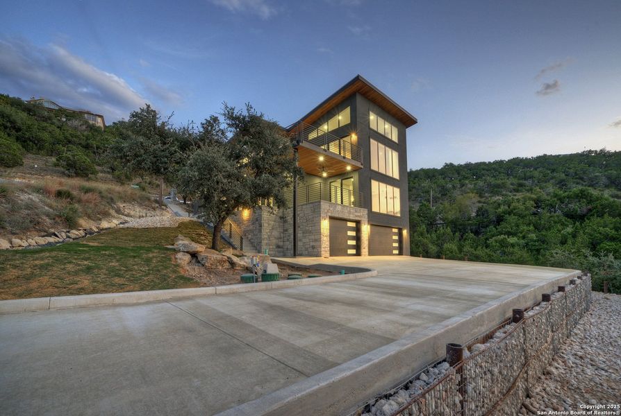 Exterior details and patio area of a home in , Canyon Lake (Image 3). Exterior details and patio area of a home in , Canyon Lake (Image 3).