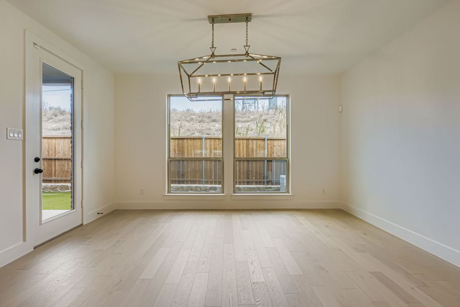 3529 Kings - Dining Area 3529 Kings - Dining Area