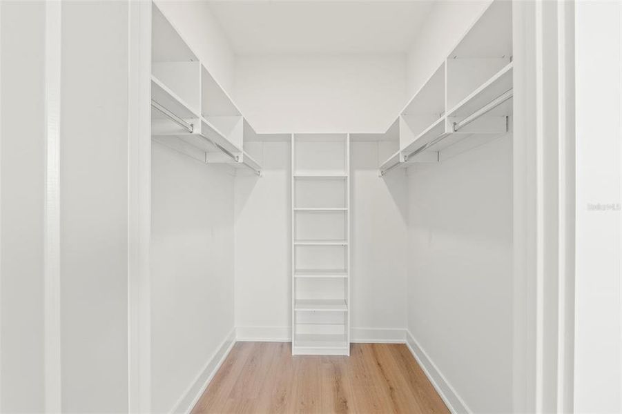 Spacious, unfurnished interior of a new home in , St. Petersburg (Image 21).