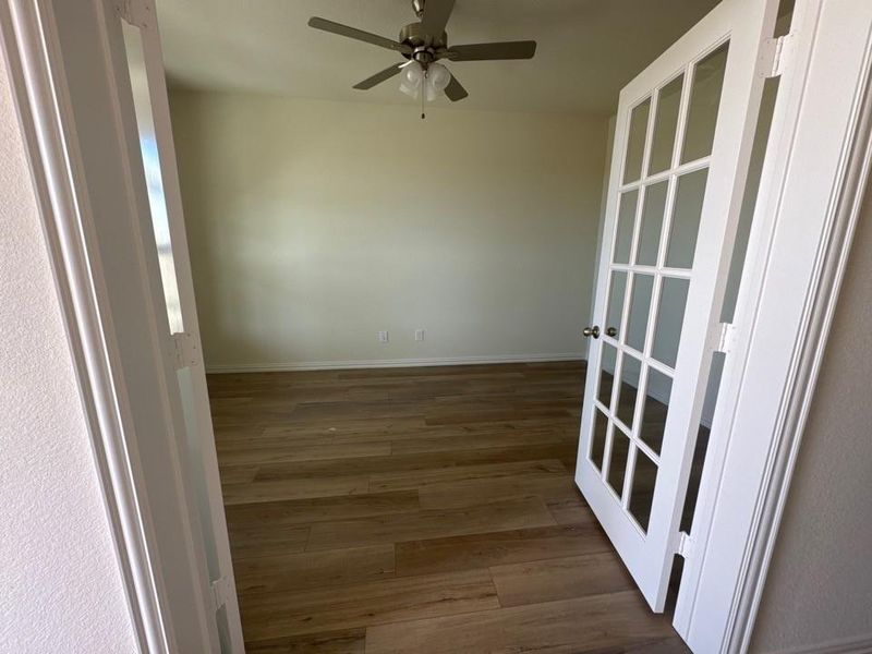 Spacious, unfurnished interior of a new home in Oak Grove Addition, Springtown (Image 6).