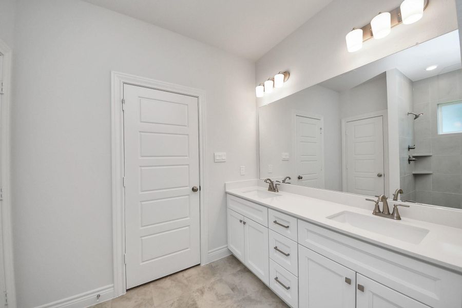 Furnished interior view inside a new home in Lexington Heights, Willis (Image 8).